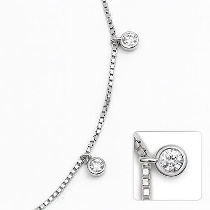 Minimal silver anklet with zircon charms and adjustable chain – chic and elegant